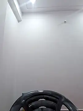 sanjana077 online show from April 13, 2026, 6:08 am