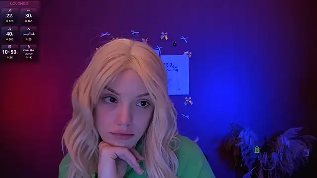 mia starrr  online show from January 5, 2026, 8:01 pm