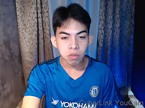 Snapshot of Urhotsilverboy chatting on February 20, 2026, 8:16 am Urhotsilverboy online show from February 20, 2026, 8:16 am