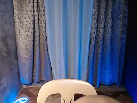 Snapshot of Urhotsilverboy chatting on February 24, 2026, 12:36 pm Urhotsilverboy online show from February 24, 2026, 12:36 pm