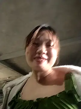 Snapshot of MINSSA502 chatting on November 11, 2025, 1:27 am MINSSA502 online show from November 11, 2025, 1:27 am