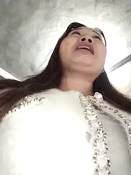 Snapshot of MINSSA502 chatting on December 17, 2025, 12:05 am MINSSA502 online show from December 17, 2025, 12:05 am