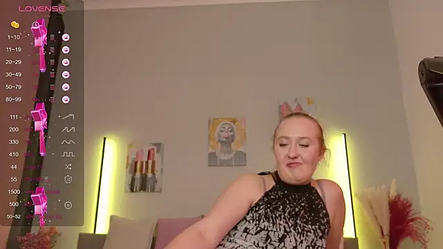 WildLady30 online show from December 4, 2025, 10:13 am