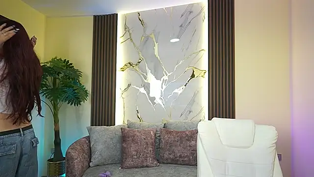 TessaaFox online show from December 3, 2025, 11:52 am