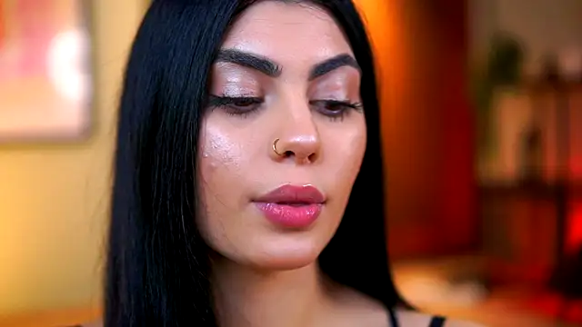 Snapshot of RavennaDArcy chatting on November 22, 2025, 8:08 pm RavennaDArcy online show from November 22, 2025, 8:08 pm