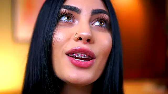 Snapshot of RavennaDArcy chatting on November 24, 2025, 8:08 pm RavennaDArcy online show from November 24, 2025, 8:08 pm