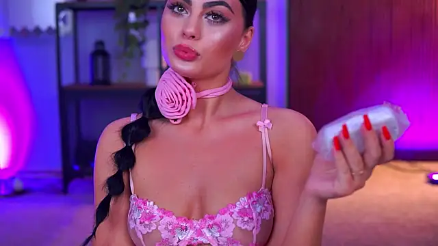 Snapshot of RavennaDArcy chatting on January 7, 2026, 7:27 pm RavennaDArcy online show from January 7, 2026, 7:27 pm