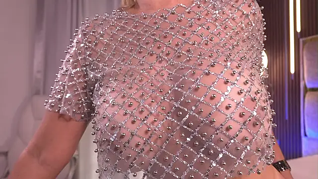 Snapshot of alicia_xoxo chatting on November 16, 2025, 2:55 pm alicia xoxo online show from November 16, 2025, 2:55 pm