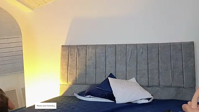 Snapshot of CurvyRosse_ chatting on January 7, 2026, 11:45 am CurvyRosse online show from January 7, 2026, 11:45 am