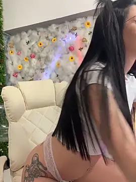 Snapshot of Candy_T33n chatting on December 4, 2025, 4:38 pm Candy T33n online show from December 4, 2025, 4:38 pm