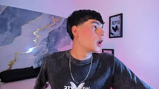 Isaac Kurtt online show from November 24, 2025, 7:46 pm