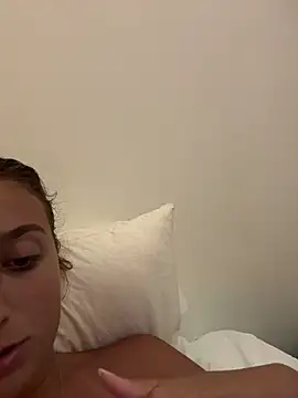 lounaaxangel online show from November 14, 2025, 7:12 pm