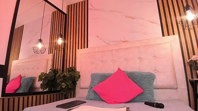 Carlotta de velour online show from February 28, 2026, 11:06 pm