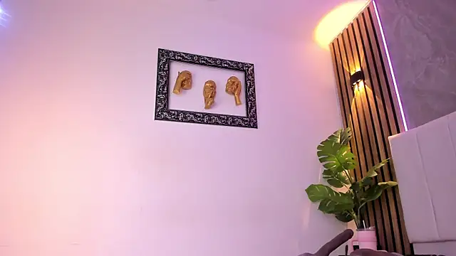 Carlotta de velour online show from March 27, 2026, 8:26 am