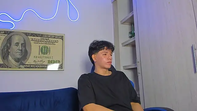 Snapshot of fredd_cs chatting on November 6, 2025, 9:37 pm fredd cs online show from November 6, 2025, 9:37 pm