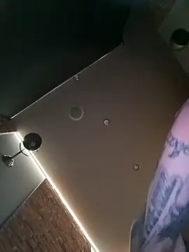 Snapshot of ricardo34mlg chatting on November 6, 2025, 1:06 am ricardo34mlg online show from November 6, 2025, 1:06 am