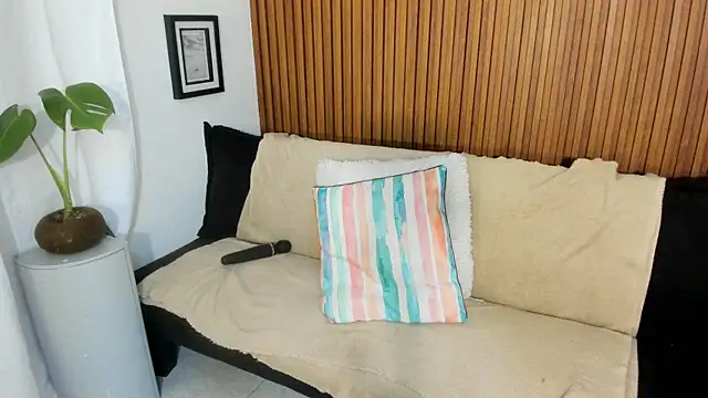 Snapshot of Mia_girl123 chatting on April 5, 2026, 4:53 am Mia girl123 online show from April 5, 2026, 4:53 am