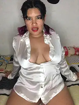 Snapshot of Beba_103 chatting on December 13, 2025, 10:26 pm Beba 103 online show from December 13, 2025, 10:26 pm