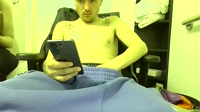 XninoXlokoX9977 online show from February 16, 2026, 7:37 am