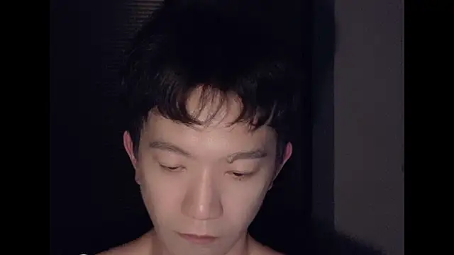 Snapshot of CouplingCry chatting on November 26, 2025, 3:24 pm CouplingCry online show from November 26, 2025, 3:24 pm