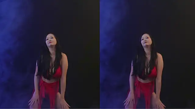 Snapshot of MHe-002 chatting on November 8, 2025, 11:10 am MHe-002 online show from November 8, 2025, 11:10 am