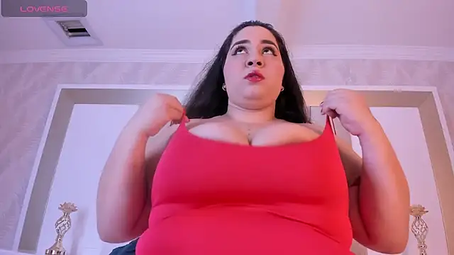 MiaBigBust online show from November 9, 2025, 12:03 pm