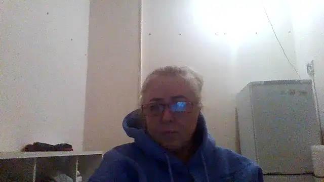 Snapshot of Tati_0808 chatting on November 12, 2025, 8:52 pm Tati 0808 online show from November 12, 2025, 8:52 pm