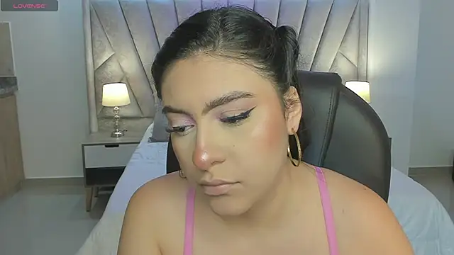 Snapshot of Maya_vexx chatting on November 26, 2025, 7:59 pm Maya vexx online show from November 26, 2025, 7:59 pm