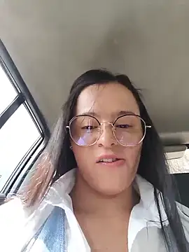 Snapshot of ALEJA__22 chatting on May 23, 2026, 6:56 pm ALEJA 22 online show from May 23, 2026, 6:56 pm