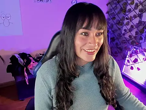 Dhany Naugthy  online show from November 17, 2025, 2:45 pm