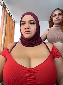 Snapshot of sweetmuslim01 chatting on October 26, 2025, 4:24 pm sweetmuslim01 online show from October 26, 2025, 4:24 pm