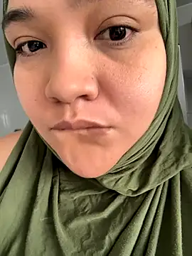 Snapshot of sweetmuslim01 chatting on November 1, 2025, 4:20 pm sweetmuslim01 online show from November 1, 2025, 4:20 pm