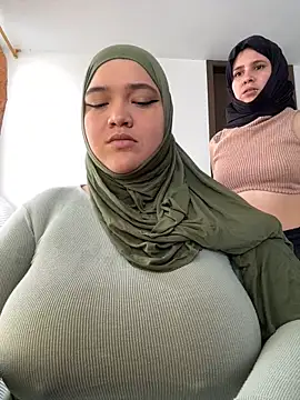 Snapshot of sweetmuslim01 chatting on December 15, 2025, 4:00 pm sweetmuslim01 online show from December 15, 2025, 4:00 pm