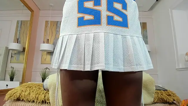 Snapshot of RosaliaMontero chatting on January 18, 2026, 3:38 pm RosaliaMontero online show from January 18, 2026, 3:38 pm