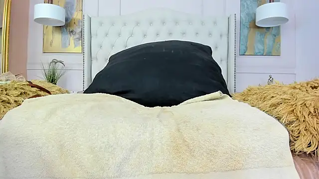 Snapshot of RosaliaMontero chatting on February 12, 2026, 8:37 pm RosaliaMontero online show from February 12, 2026, 8:37 pm