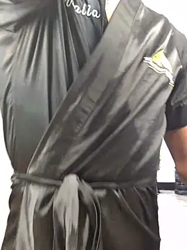 Snapshot of RosaliaMontero chatting on February 22, 2026, 9:24 pm RosaliaMontero online show from February 22, 2026, 9:24 pm