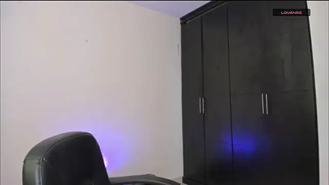 Snapshot of LilyGarcia chatting on November 10, 2025, 4:17 pm LilyGarcia online show from November 10, 2025, 4:17 pm