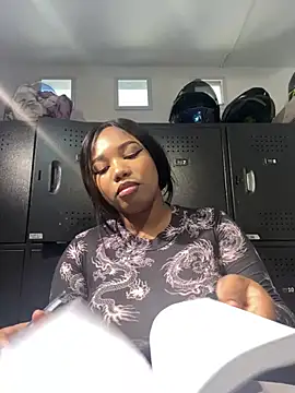Snapshot of BrendaFernandez_ chatting on May 27, 2026, 8:50 pm BrendaFernandez online show from May 27, 2026, 8:50 pm