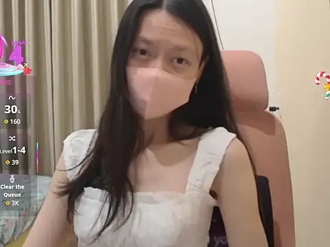 Lil-Cherries online show from November 12, 2025, 7:24 pm