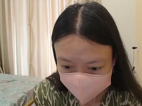 Lil-Cherries online show from January 7, 2026, 2:47 am