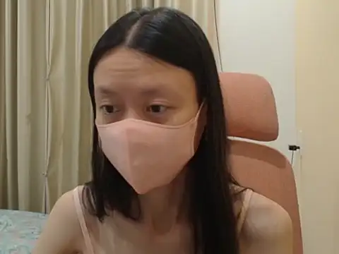 Lil-Cherries online show from January 13, 2026, 4:34 pm