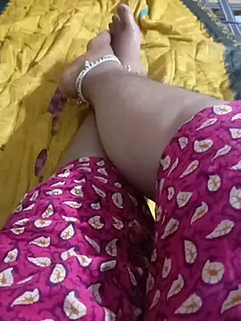 Snapshot of Rathi_telugu_couple chatting on June 19, 2026, 12:15 am Rathi telugu couple online show from June 19, 2026, 12:15 am