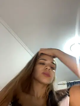 Sara  Secret online show from November 18, 2025, 2:39 am