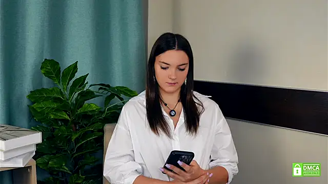 Snapshot of MathaMcrae chatting on November 8, 2025, 8:25 am MathaMcrae online show from November 8, 2025, 8:25 am