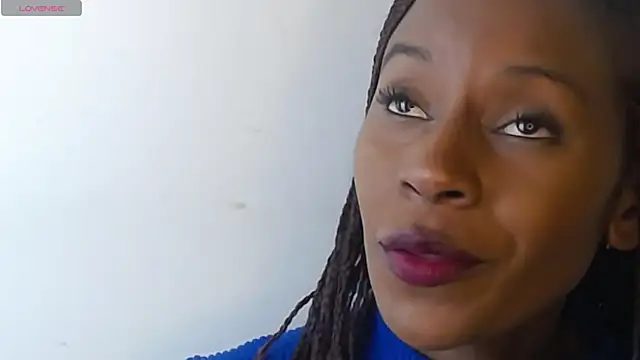 Aliis Love online show from December 19, 2025, 11:01 pm