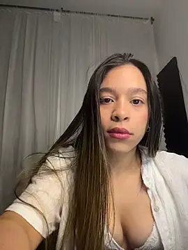 Snapshot of Lys_rose chatting on November 13, 2025, 5:39 am Lys rose online show from November 13, 2025, 5:39 am