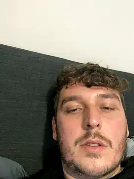 Snapshot of BigLee999 chatting on November 9, 2025, 6:39 pm BigLee999 online show from November 9, 2025, 6:39 pm