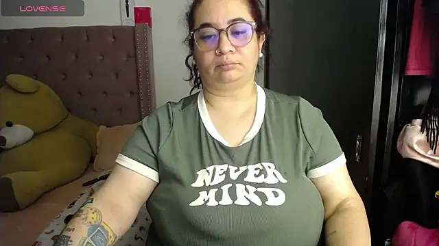 Snapshot of kattybbwbigboobs_ chatting on June 10, 2026, 5:39 am kattybbwbigboobs online show from June 10, 2026, 5:39 am