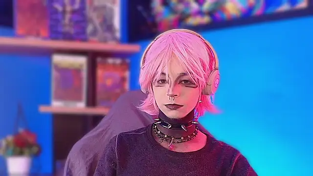 luxiel  online show from March 10, 2026, 10:15 pm