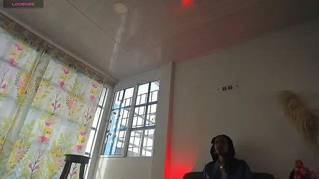 Snapshot of Camile_Queen chatting on November 10, 2025, 8:08 pm Camile Queen online show from November 10, 2025, 8:08 pm